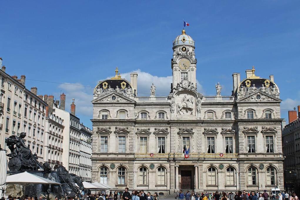 Appartement Place Des Terreaux Lyon Luaran gambar
